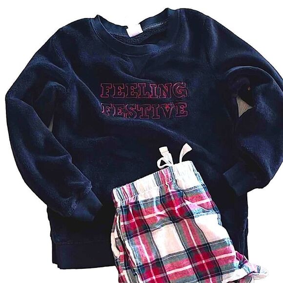 Wonder Shop Feeling Festive Plush Sleep Sweatshirt Medium - Picture 1 of 11
